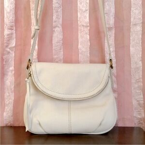 THE SAK Buena pebble Leather Crossbody Bag in eggshell white